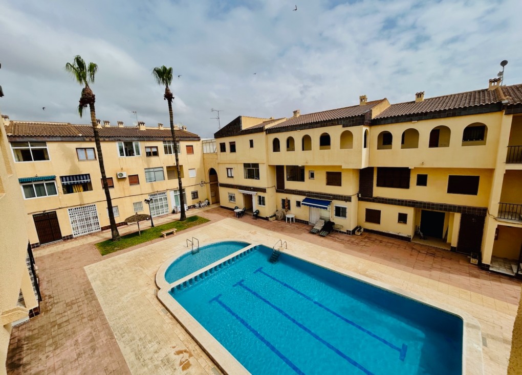 Resale - Apartment - Torrevieja - Punta Prima