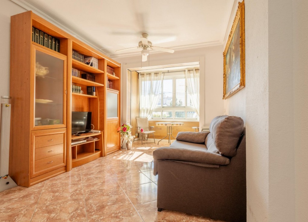 Resale - Apartment - Torrevieja