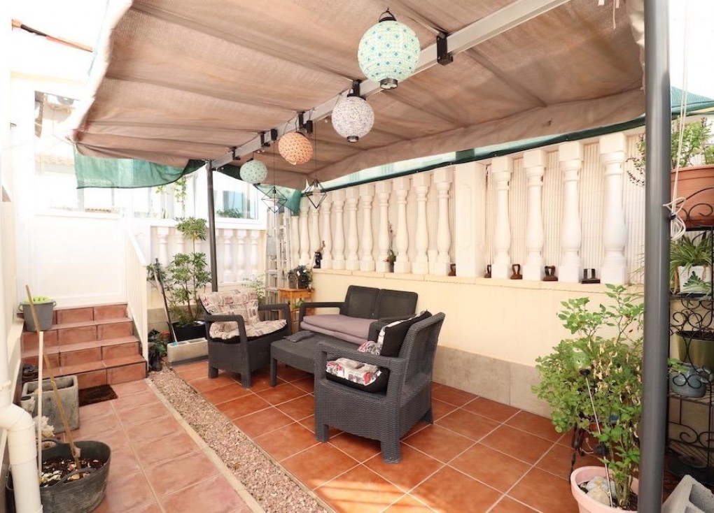 Resale - Chalet - Orihuela Costa - Lomas de Cabo Roig