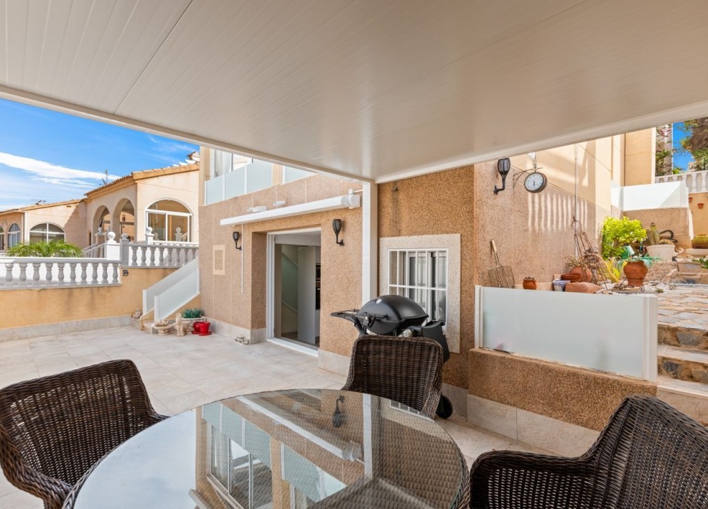 Resale - Chalet - Orihuela Costa - Los Altos