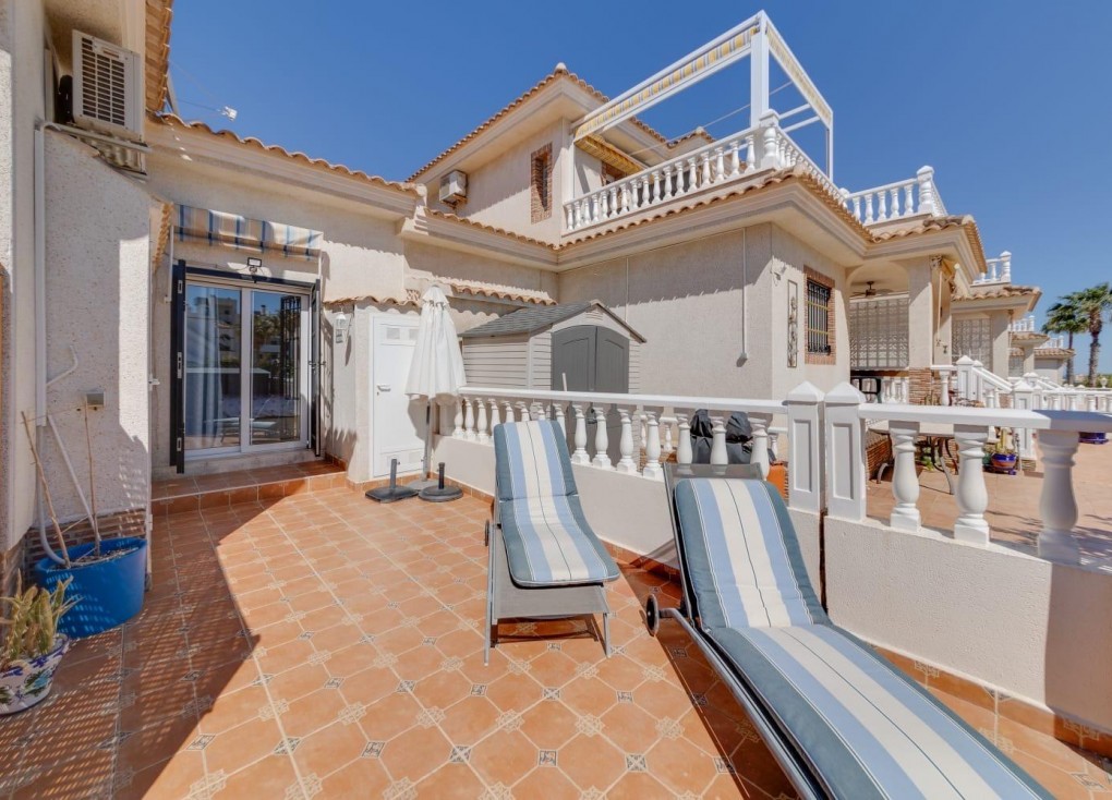 Resale - Chalet - Orihuela Costa - Los Dolses