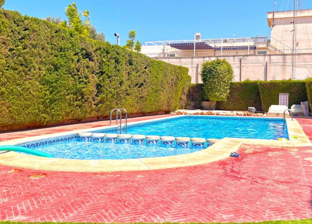 Resale - Chalet - Orihuela Costa - Punta Prima