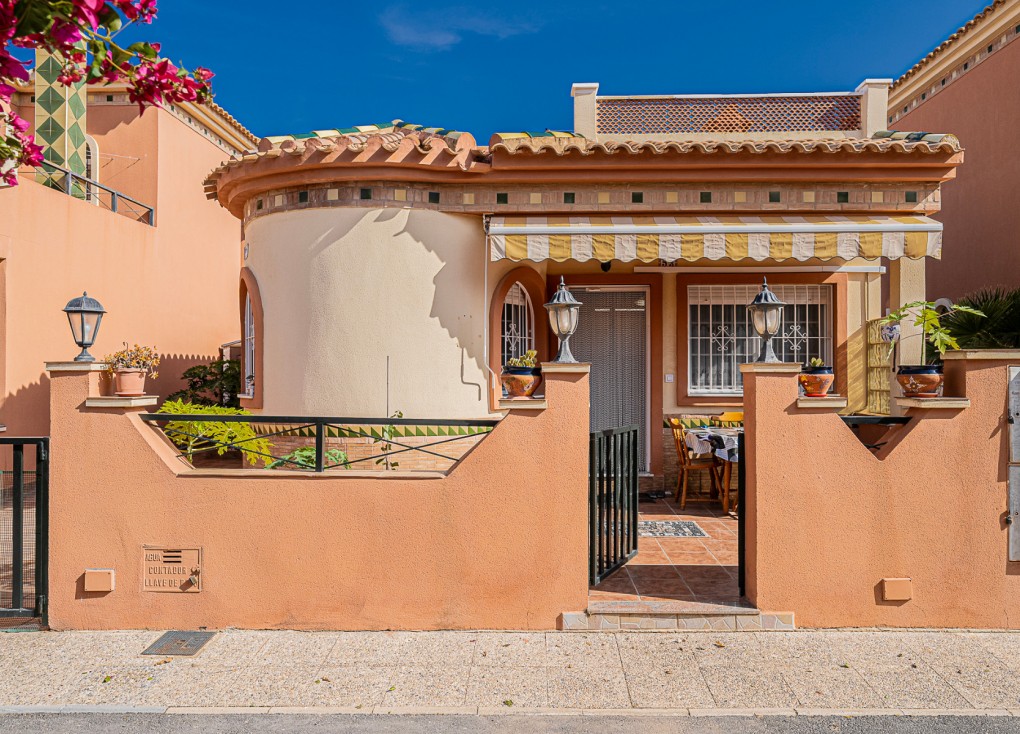 Resale - Chalet - Playa Flamenca