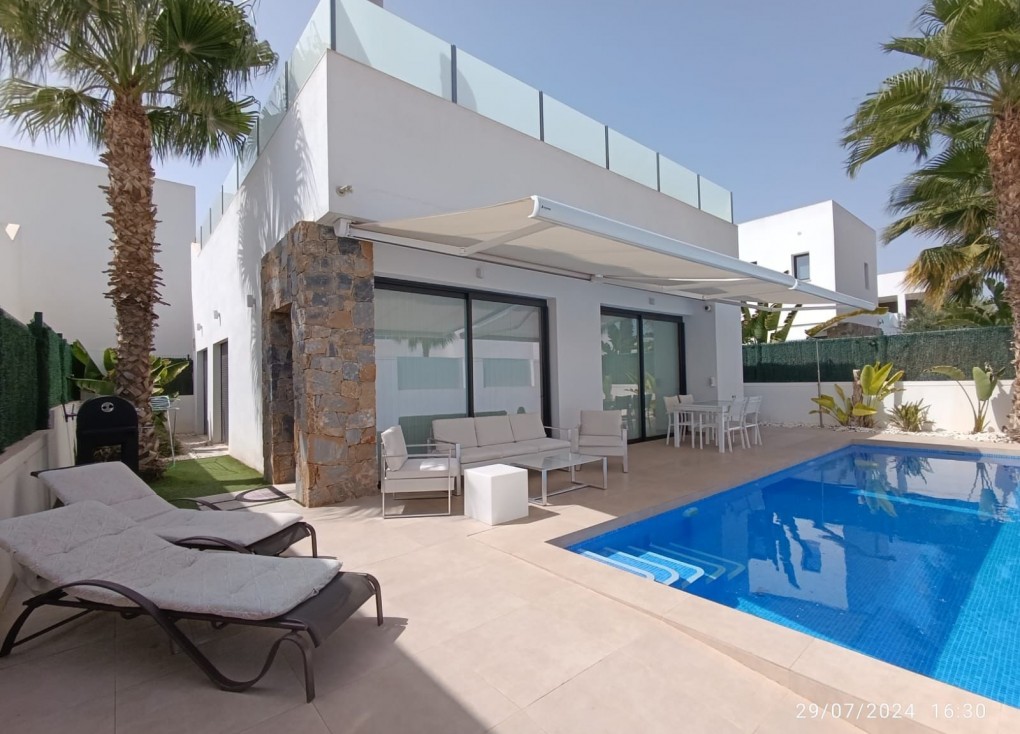 Resale - Chalet - Santiago de la Ribera - Dos Mares