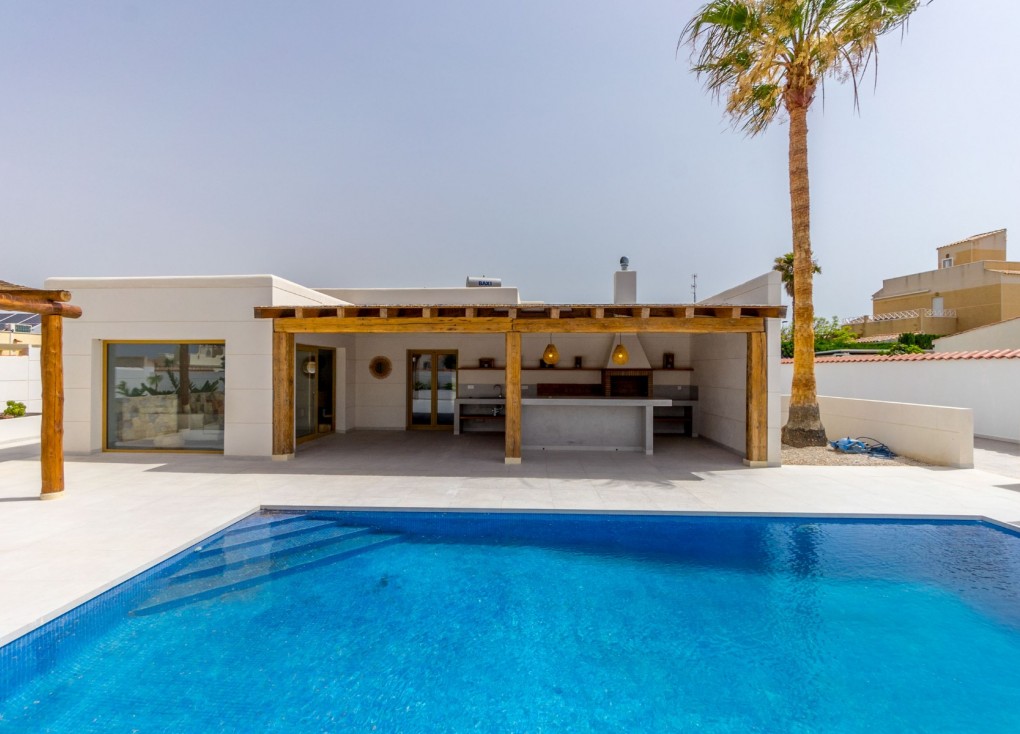 Resale - Chalet - Torrevieja - Torretas