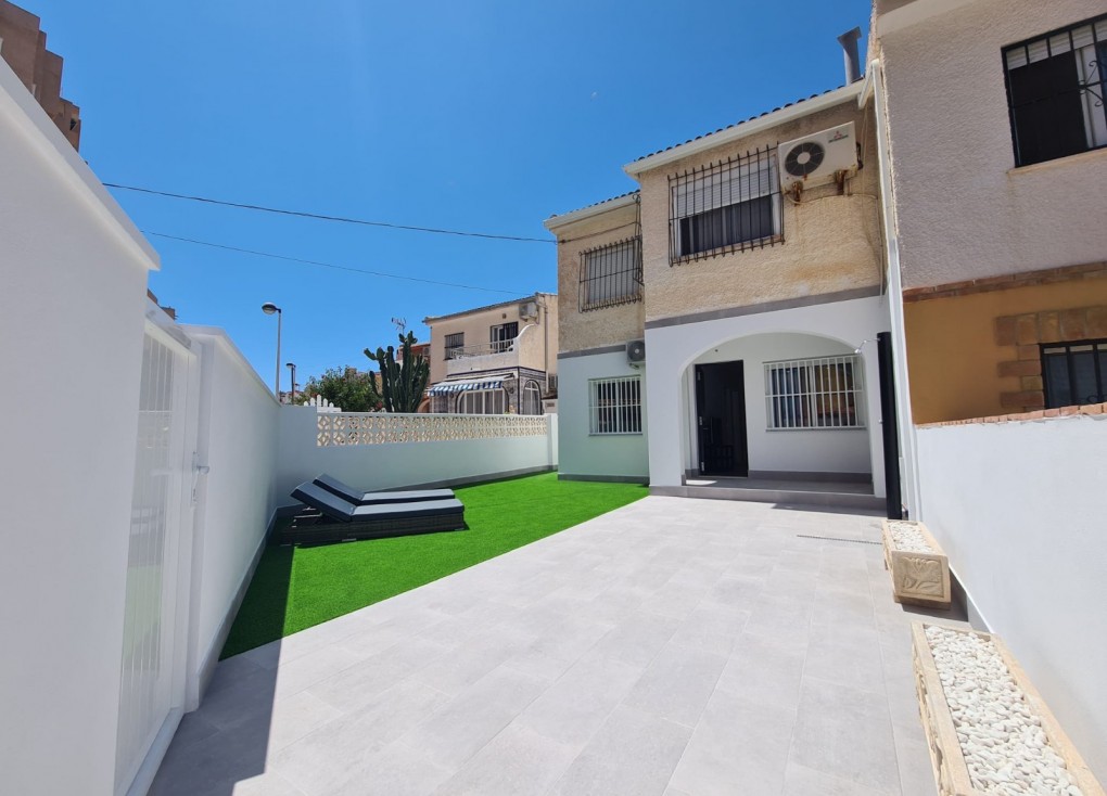 Resale - Semi-Detached - La Mata - LA MATA