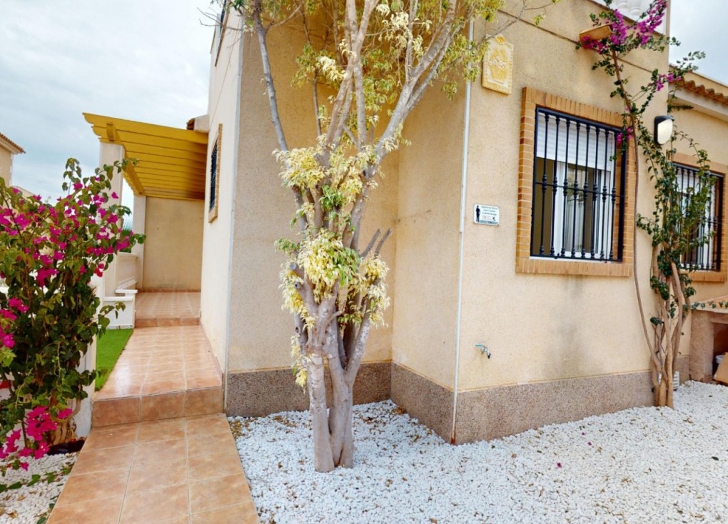 Resale - Semi-Detached - Orihuela Costa - Villamartín