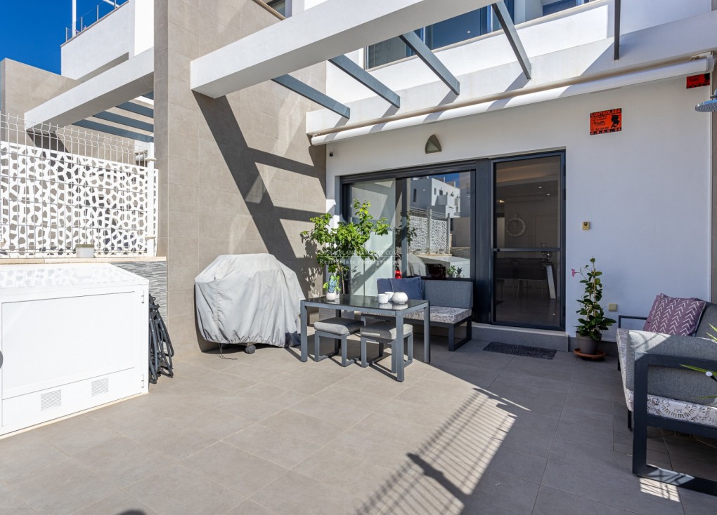 Resale - Semi-Detached - Orihuela Costa - Villamartín