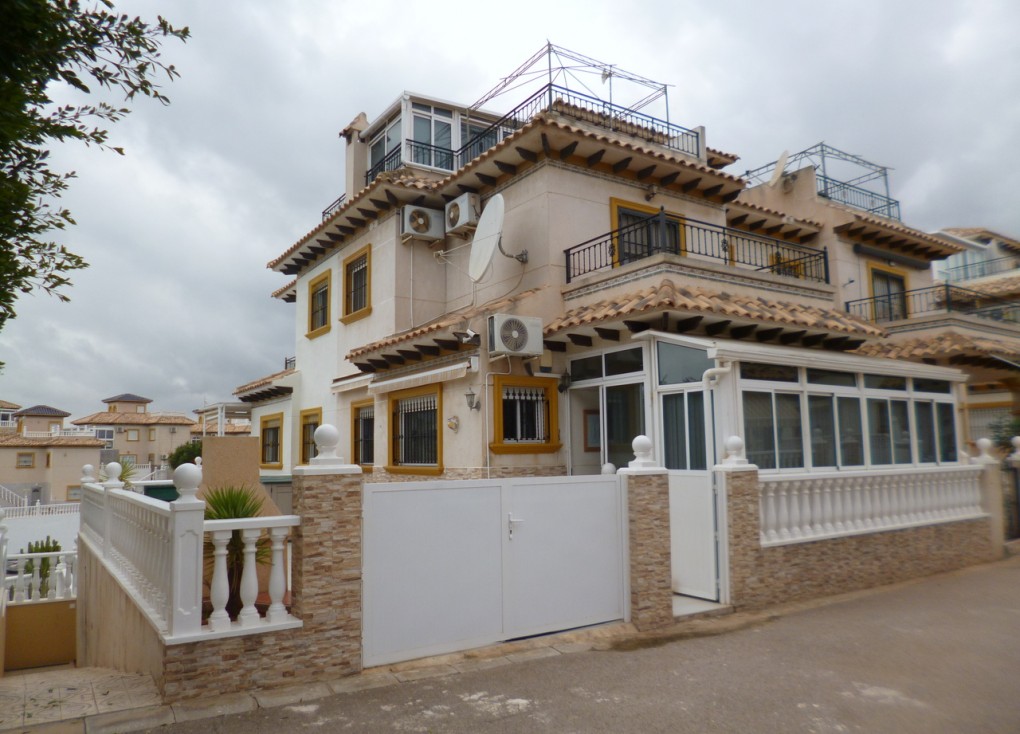 Resale - Semi-Detached - Playa Flamenca