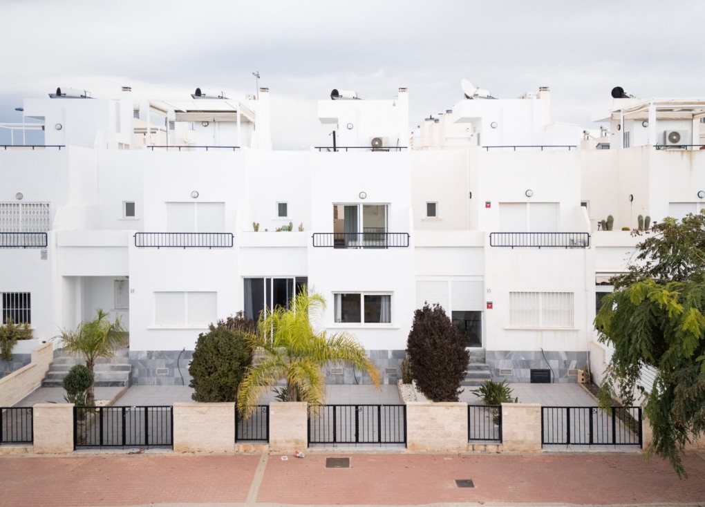 Resale - Semi-Detached - Torrevieja - Aguas Nuevas