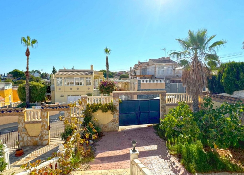 Resale - Semi-Detached - Torrevieja - Los Balcones