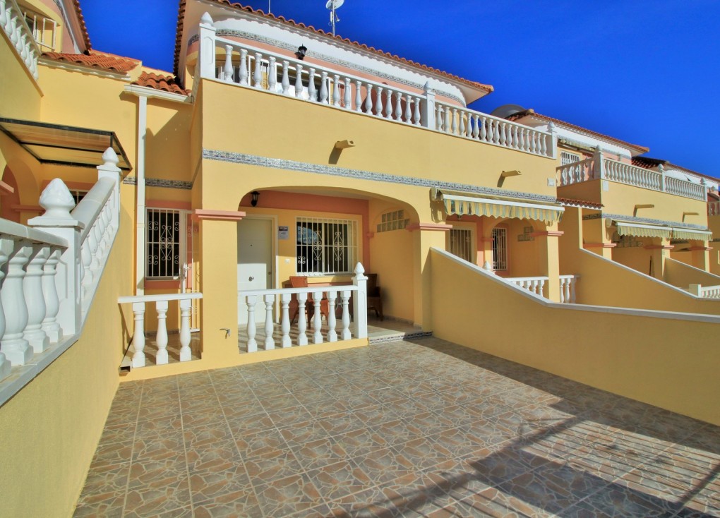 Resale - Semi-Detached - Villamartín