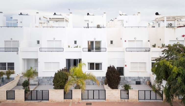 Semi-Detached - Resale - Torrevieja - Aguas Nuevas