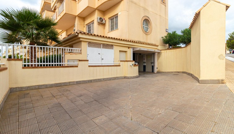 Storeroom - Jälleenmyynti - Orihuela Costa - Aguamarina