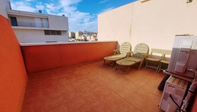 Resale - Duplex apartment - Villamartín