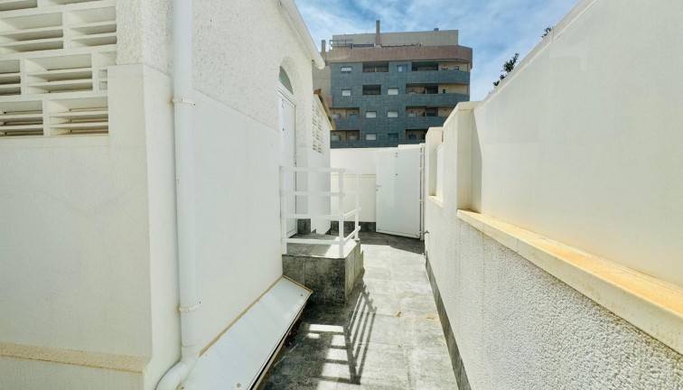 Resale - Duplex apartment - Torrevieja - LA MATA
