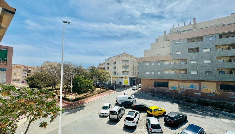 Återförsäljning - Duplex apartment (två våningar) - Torrevieja - LA MATA
