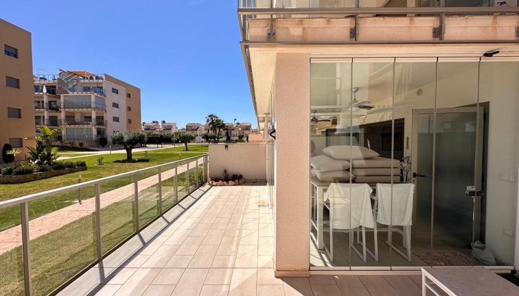 Resale - Apartment - Orihuela Costa - Villamartín