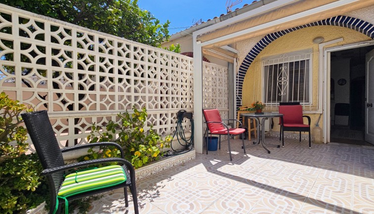 Återförsäljning - Bungalow - Torrevieja - Nueva Torrevieja