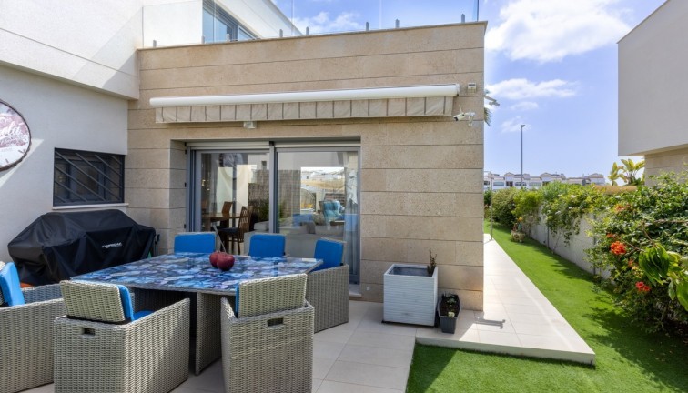 Resale - Chalet - Orihuela - Vistabella Golf