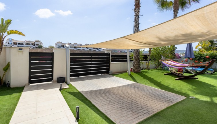 Resale - Chalet - Orihuela - Vistabella Golf