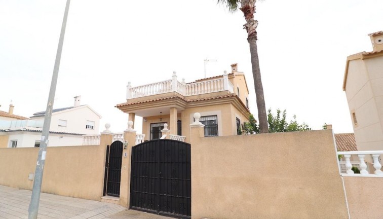 Resale - Chalet - Orihuela Costa - Las Mimosas