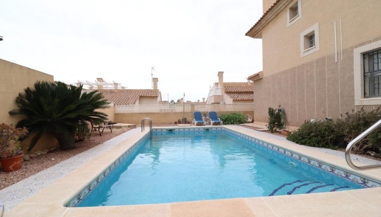 Resale - Chalet - Orihuela Costa - Los Altos