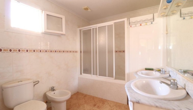 Resale - Chalet - Orihuela Costa - Villamartín