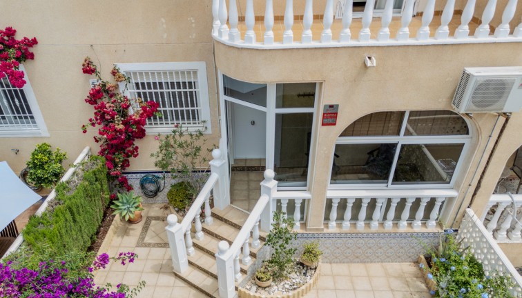 Återförsäljning - Duplex apartment (två våningar) - Torrevieja - Los Frutales