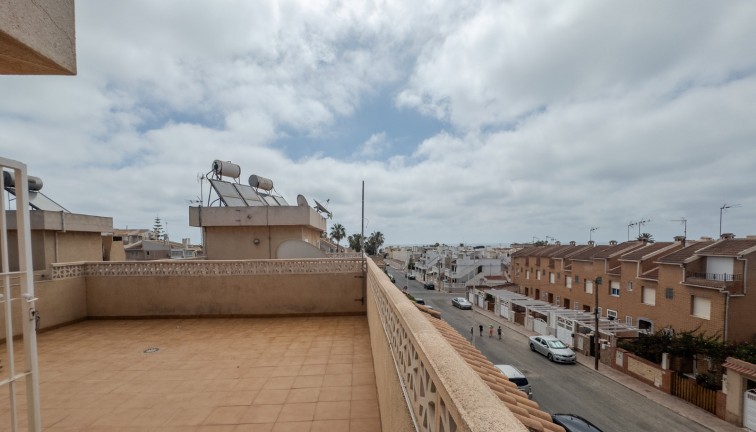 Återförsäljning - Duplex apartment (två våningar) - Torrevieja - Los Frutales