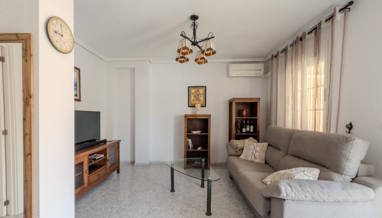 Återförsäljning - Duplex apartment (två våningar) - Torrevieja - Los Frutales