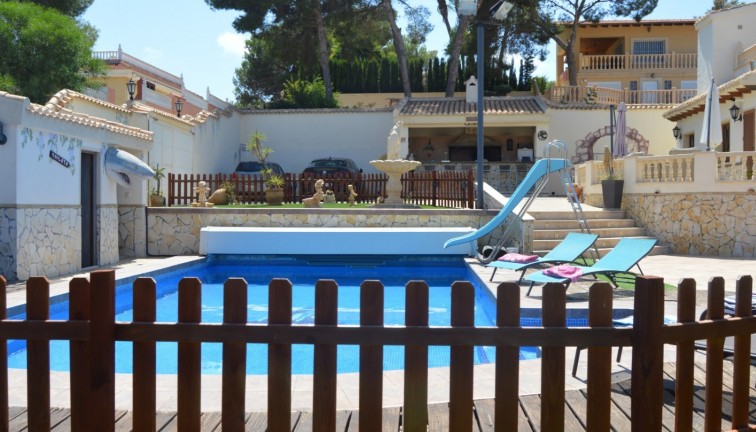 Resale - Chalet - Orihuela Costa - Villamartín