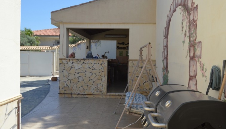 Resale - Chalet - Orihuela Costa - Villamartín