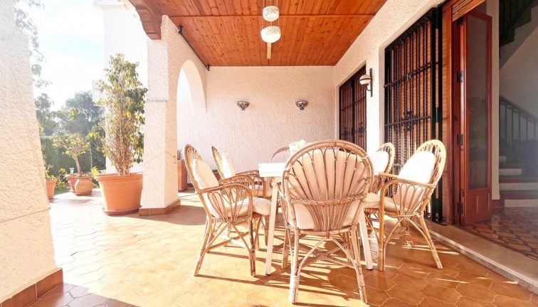 Resale - Chalet - Orihuela Costa - Dehesa de campoamor