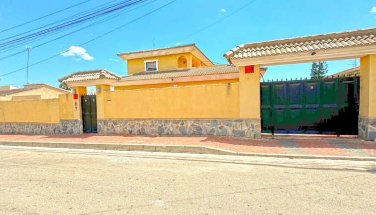 Jälleenmyynti - Erillistalo - Torrevieja - Los Balcones