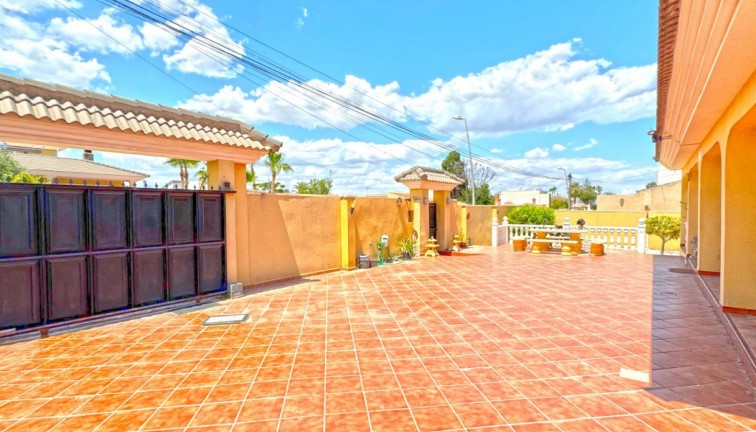 Jälleenmyynti - Erillistalo - Torrevieja - Los Balcones