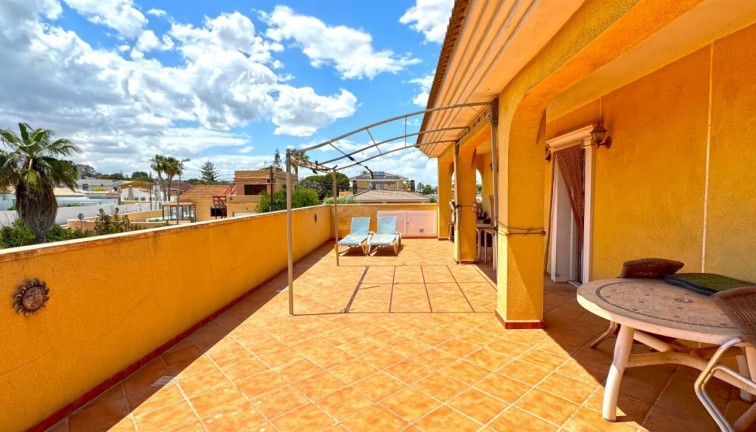 Resale - Chalet - Torrevieja - Los Balcones