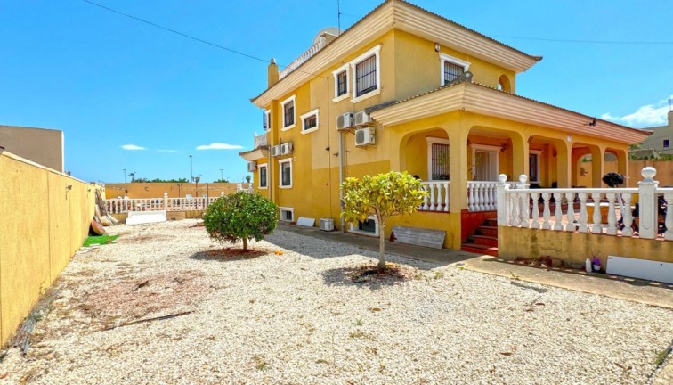 Jälleenmyynti - Erillistalo - Torrevieja - Los Balcones