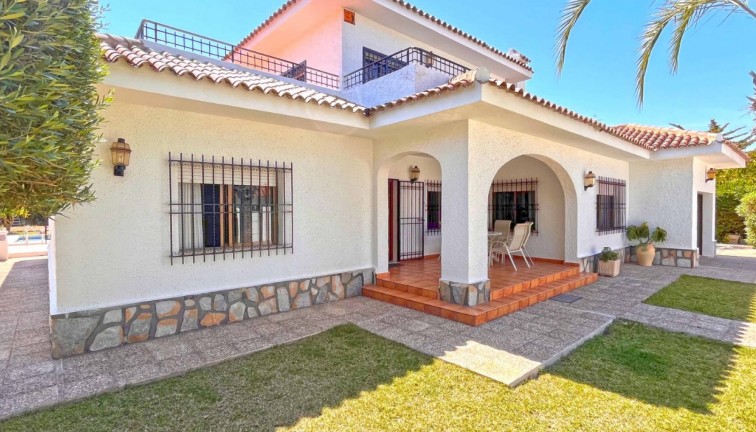 Resale - Chalet - Orihuela Costa - Cabo Roig