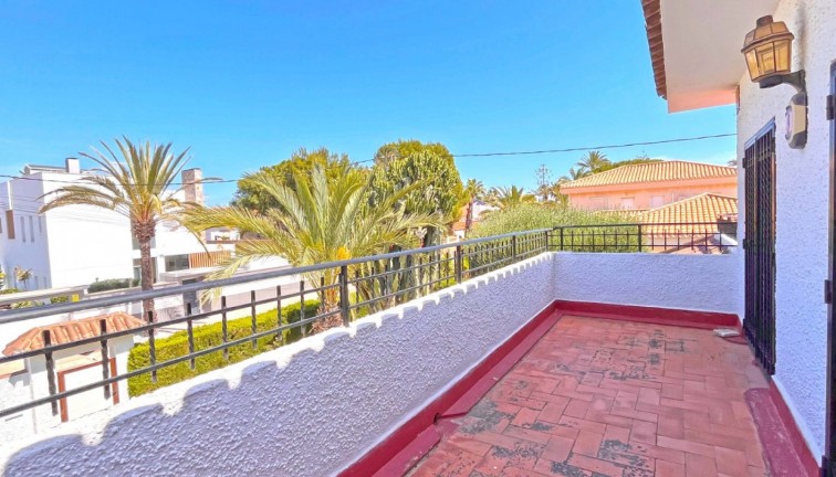 Resale - Chalet - Orihuela Costa - Cabo Roig