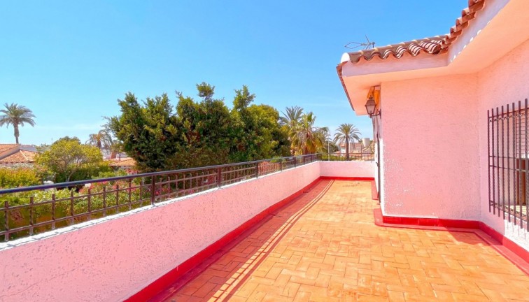 Resale - Chalet - Orihuela Costa - Cabo Roig