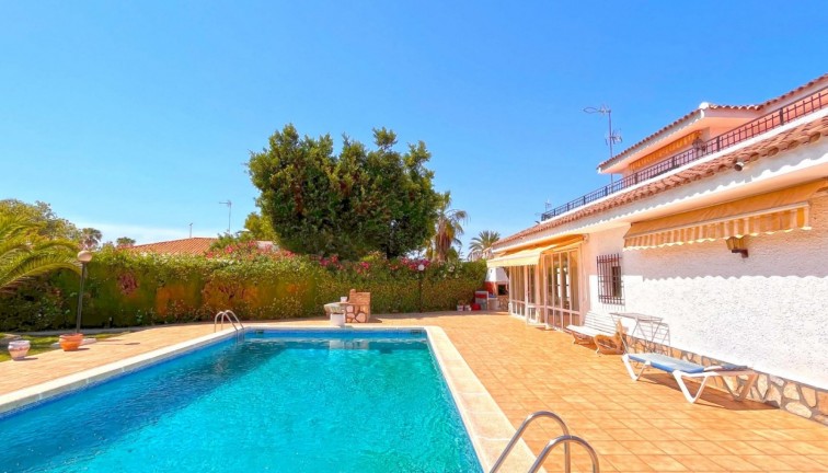 Resale - Chalet - Orihuela Costa - Cabo Roig