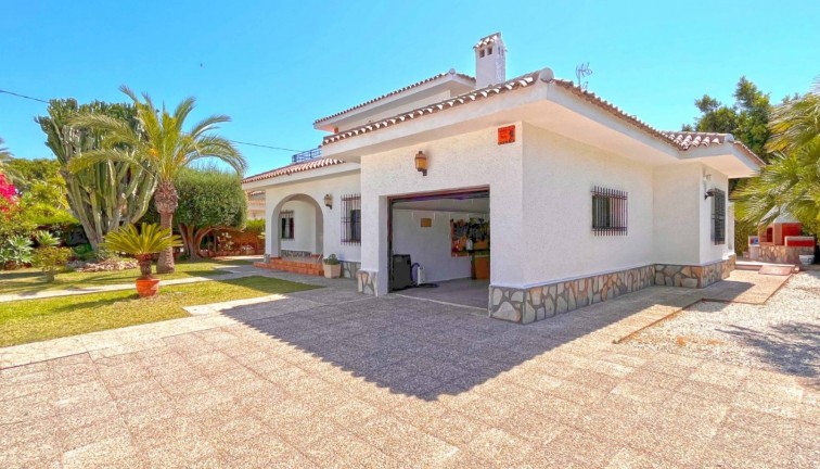 Resale - Chalet - Orihuela Costa - Cabo Roig