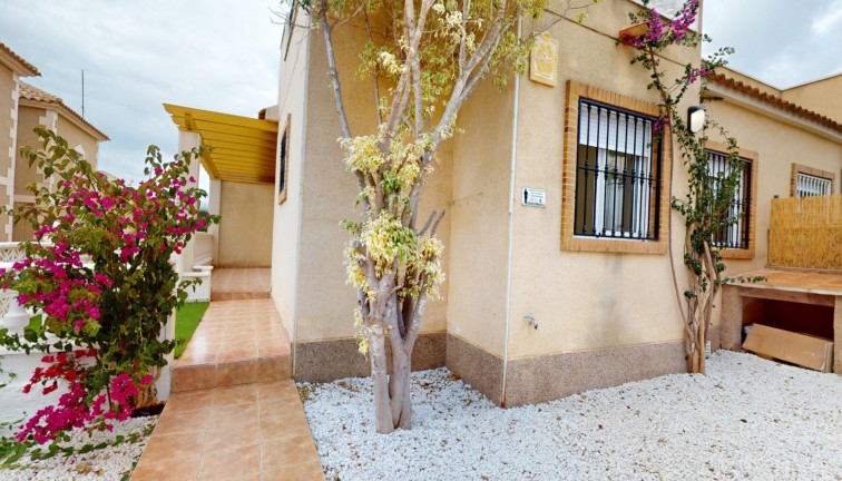 Resale - Semi-Detached - Orihuela Costa - Villamartín