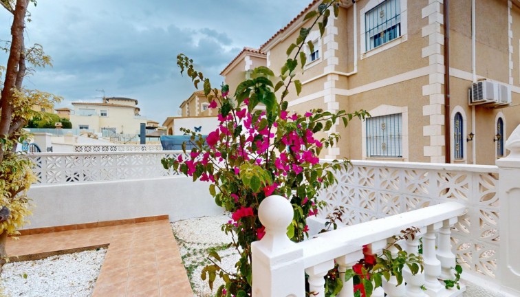 Resale - Semi-Detached - Orihuela Costa - Villamartín