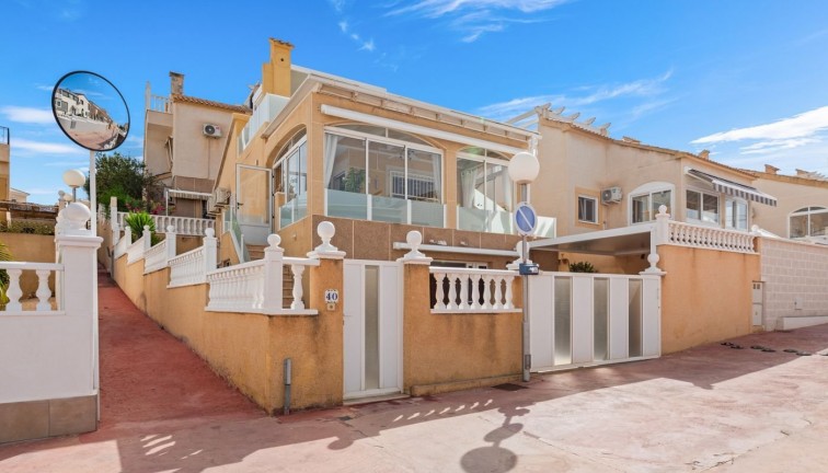 Resale - Chalet - Orihuela Costa - Los Altos