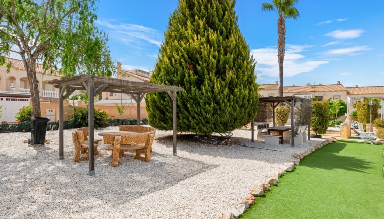 Resale - Chalet - Orihuela Costa - Los Altos