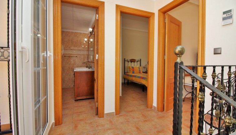 Resale - Chalet - Villamartín - Los Dolses