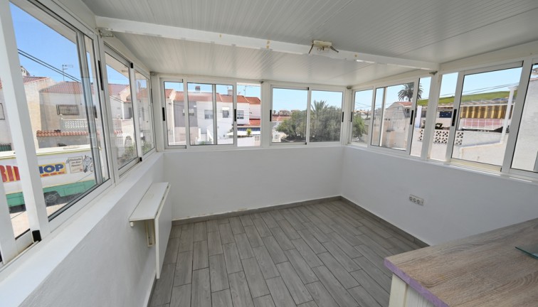 Jälleenmyynti - Bungalow - Torrevieja - Torretas