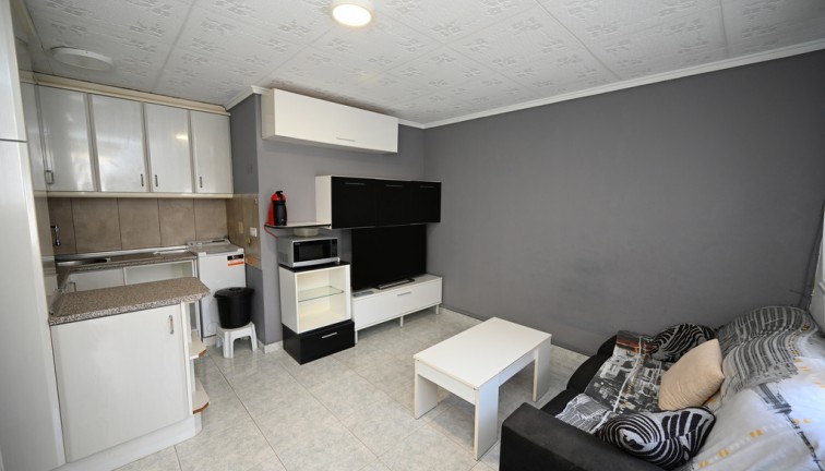 Jälleenmyynti - Bungalow - Torrevieja - Torretas